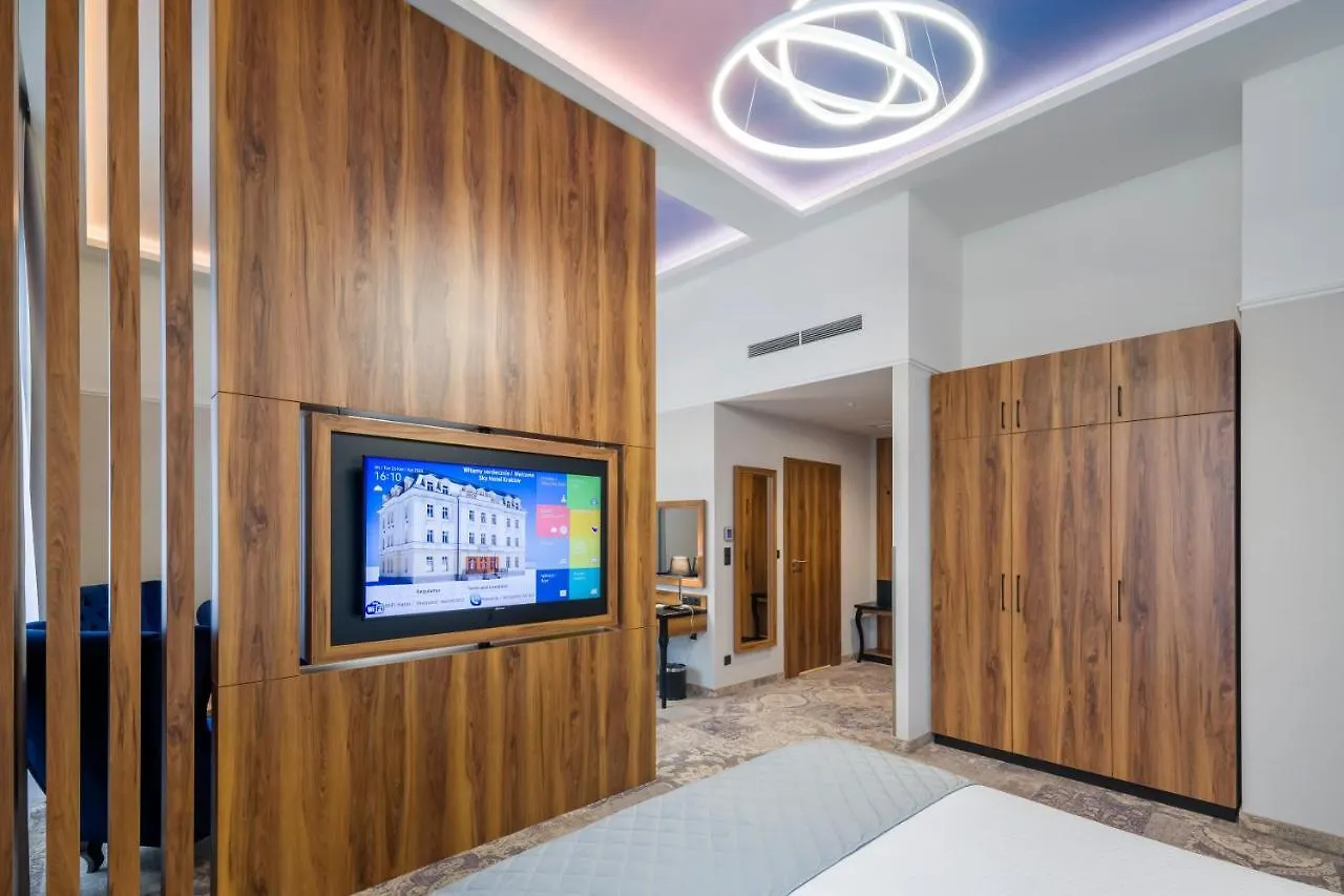Sky Hotel Krakow 4*,