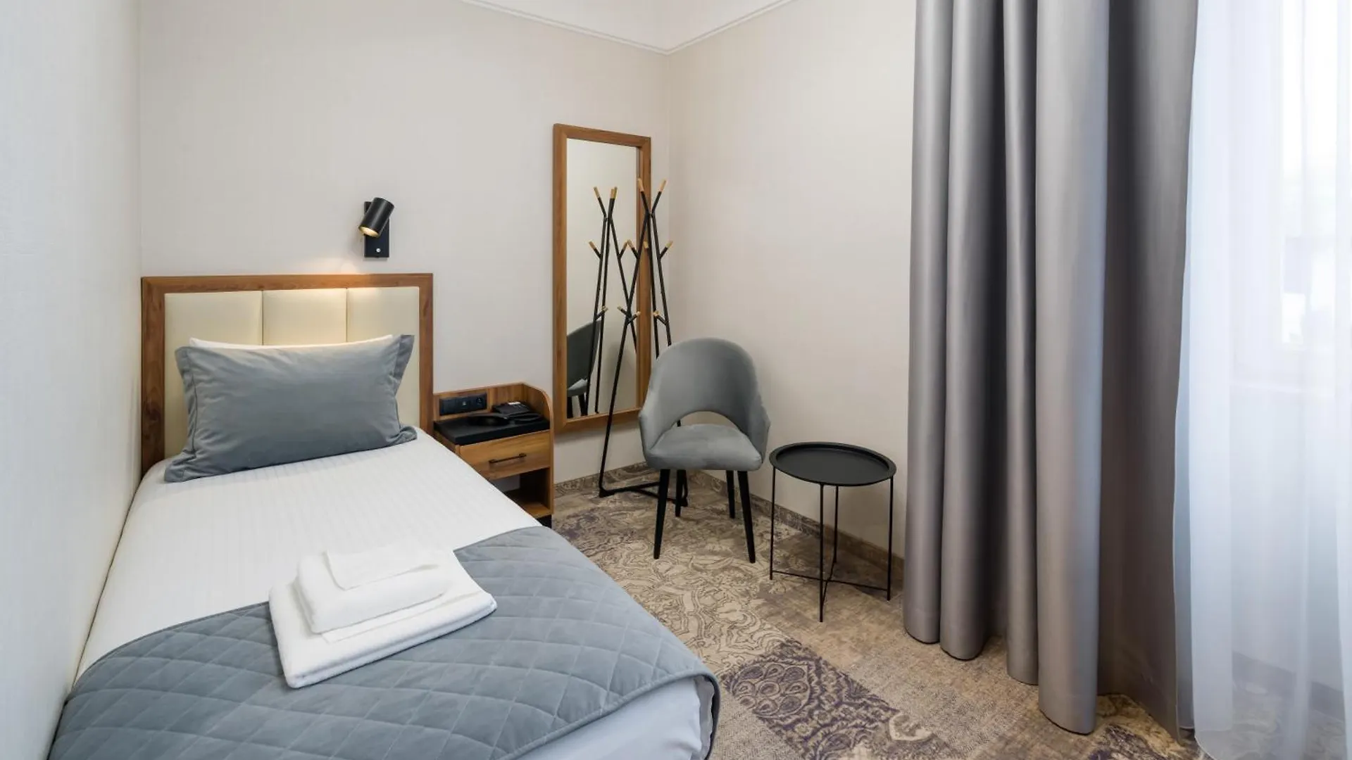 Sky Hotel Krakow